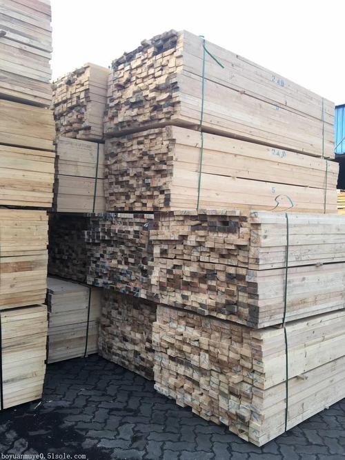 博远木材加工厂经营各种规格的建筑木材, 主要销售加工